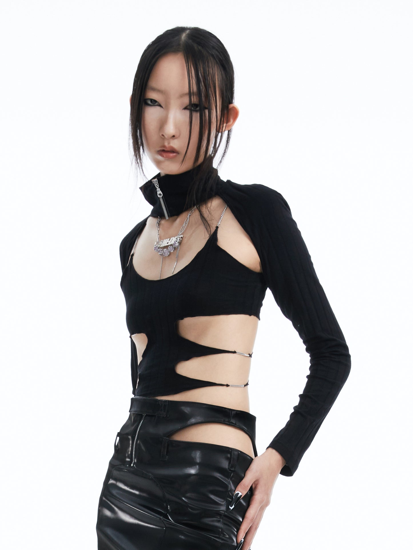 Moth knit cutout slim top with chain