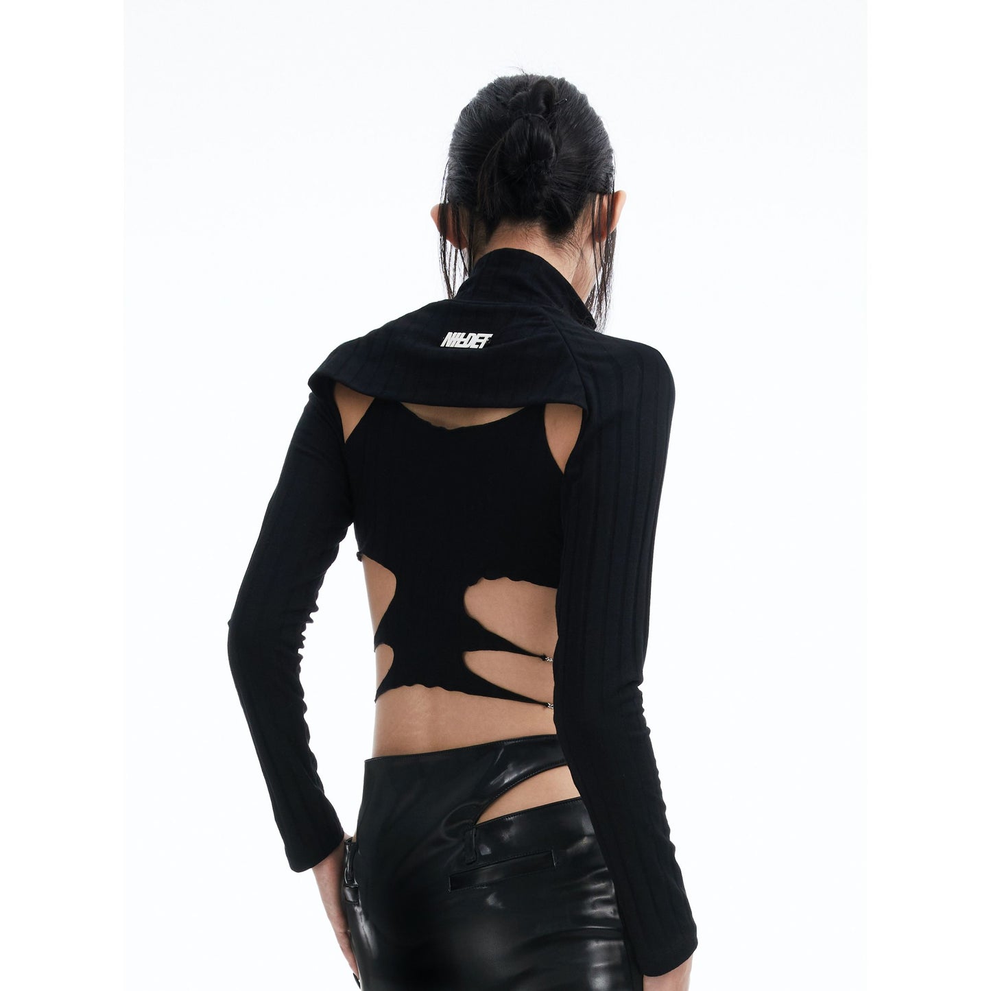 Moth knit cutout slim top with chain