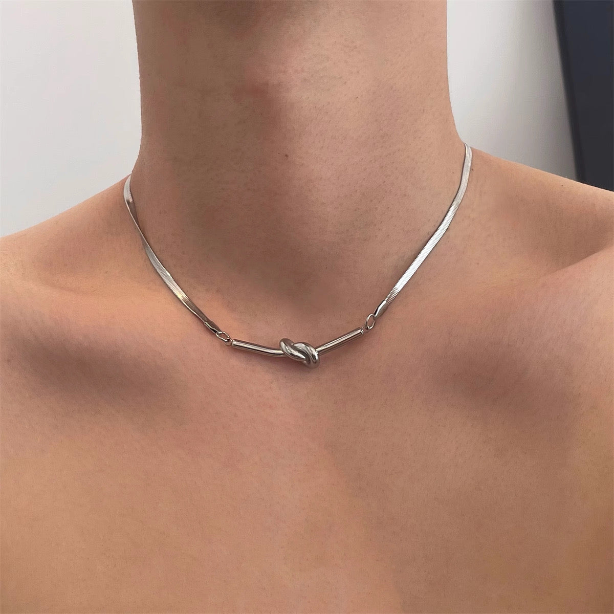 Knot stainless steel necklace