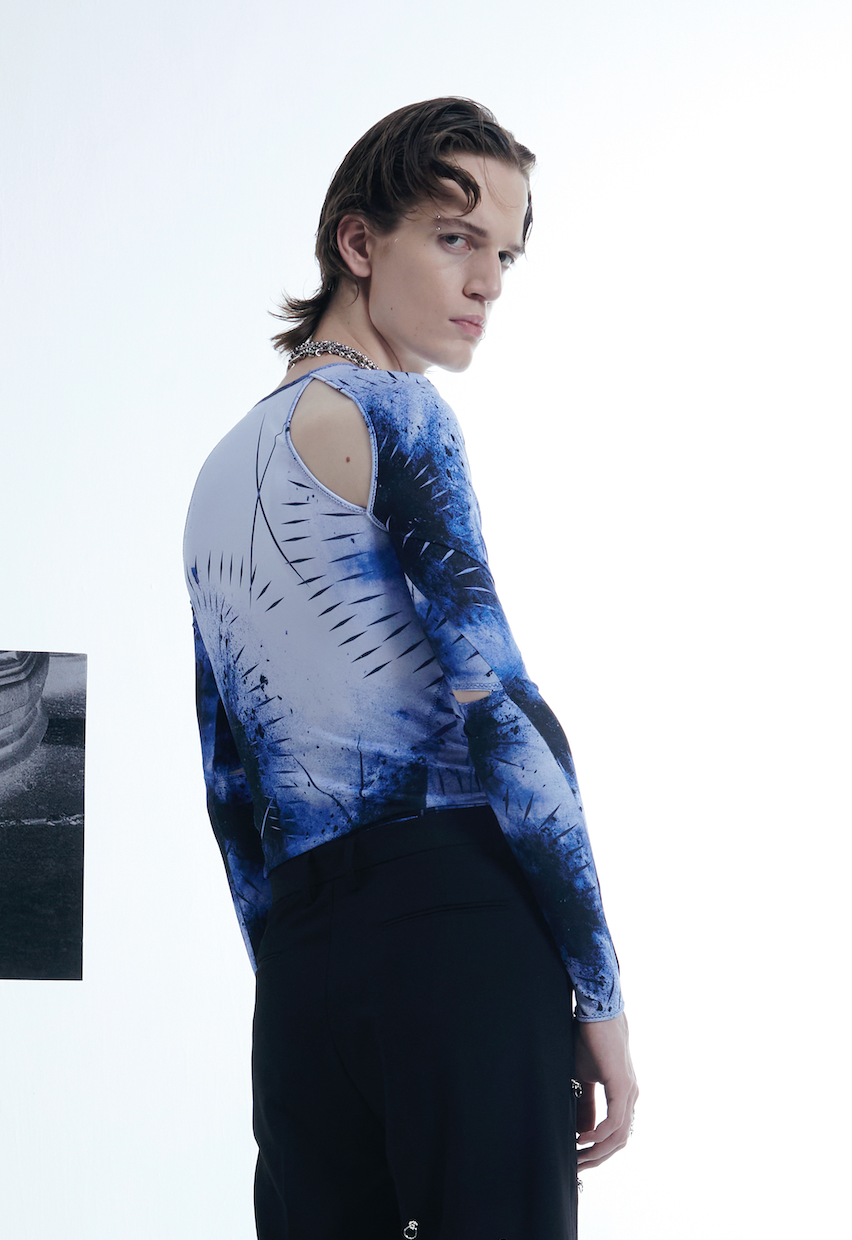 Blue X-ray pattern top